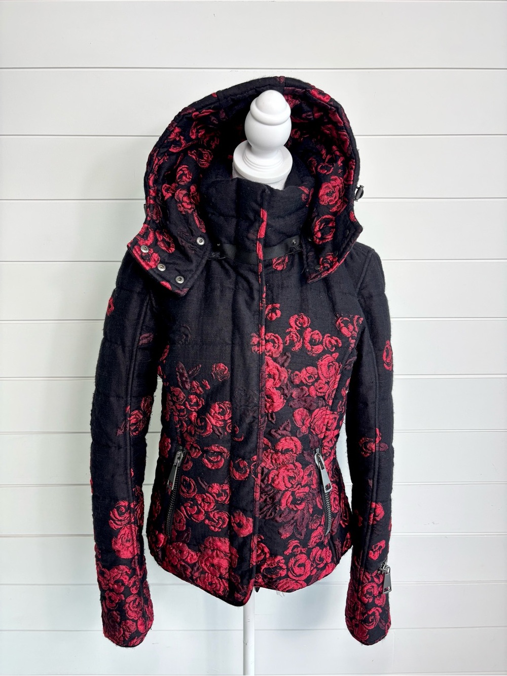 AUTHIER Rare Made in Italy Black Red Floral Wool Silk Ski Jacket Hooded Size 42